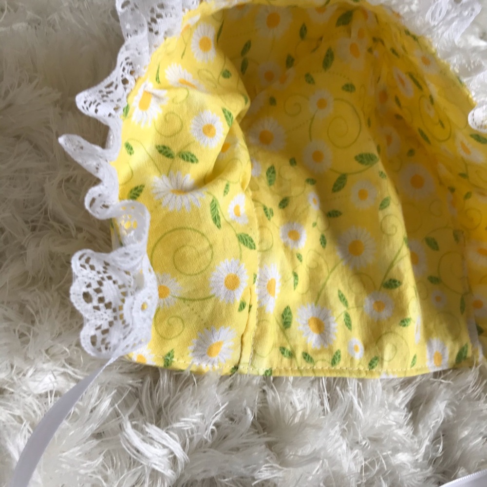 Handmade Bonnet - Picture 2 of 4
